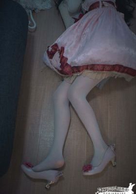 阁楼里的情人完整版_BD国语完整视频观看