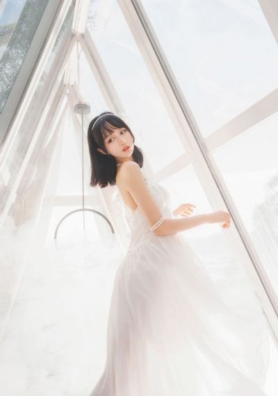 不扣钮扣的女子孩_DVD免费观看视频