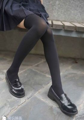年轻大胸女教师3_高清电影免费在线