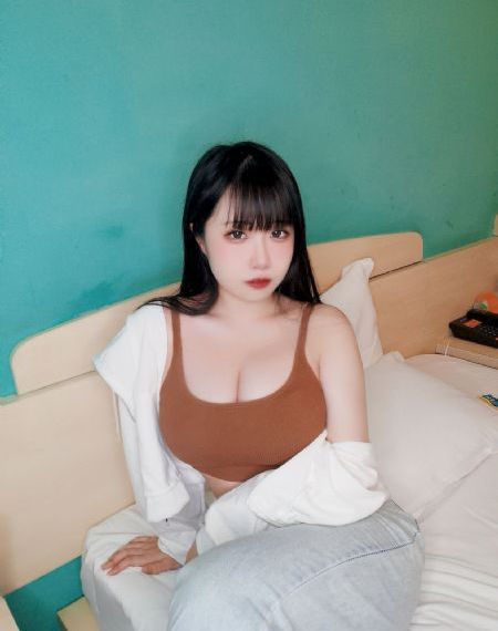 娇妻丁子裤公交车被在线观看_BD英语在线播放观看