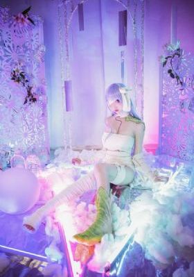 近距离偷拍多位美女嘘嘘_BD韩语在线观看高清