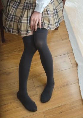 女子高中生的腰姿_1080P免费在线播放